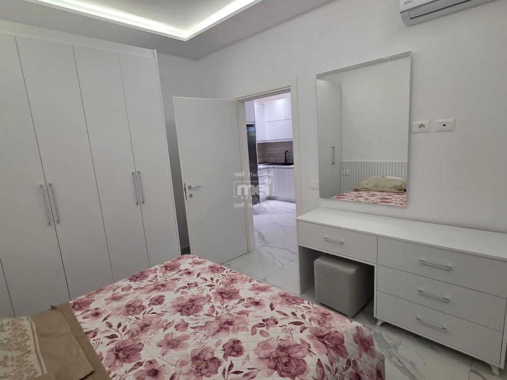 JEPET ME QIRA APARTAMENT 1+1 NE GOLEM!