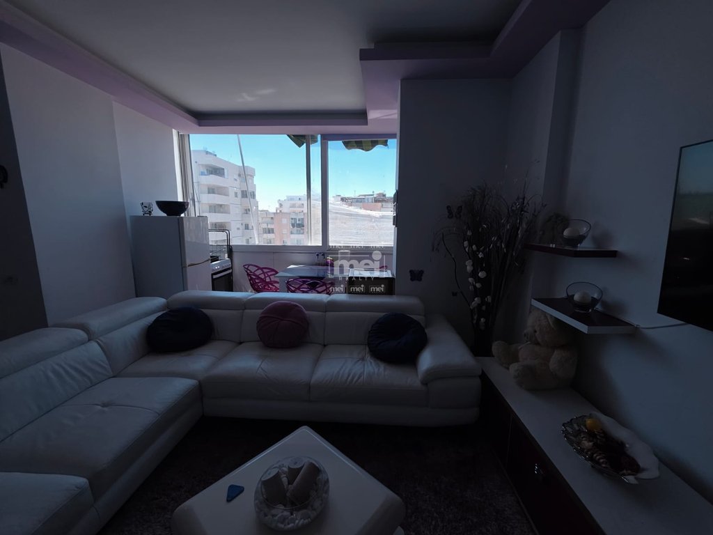 SHITET APARTAMENT 1+1 ME PAMJE DETI TE RROTA KUQE, PLAZH!