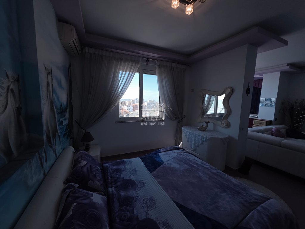 SHITET APARTAMENT 1+1 ME PAMJE DETI TE RROTA KUQE, PLAZH!