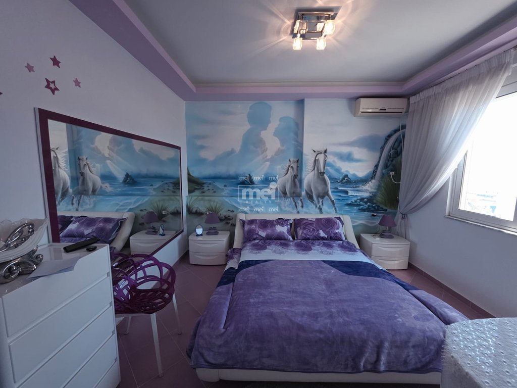 SHITET APARTAMENT 1+1 ME PAMJE DETI TE RROTA KUQE, PLAZH!