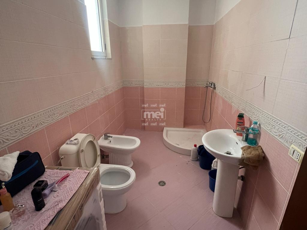 JEPET ME QIRA APARTAMENT 2+1 TEK RROTA KUQE!