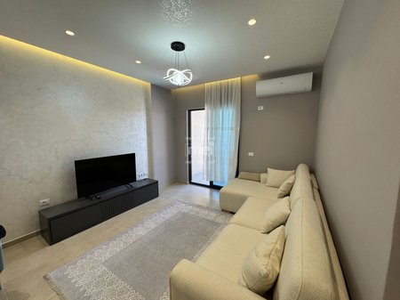 SHITET APARTAMENT 1+1+POST PARKIMI TEK MALI I ROBIT!
