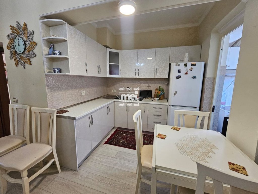 JEPET ME QIRA APARTAMENT 2+1 PRANE GJYKATES!