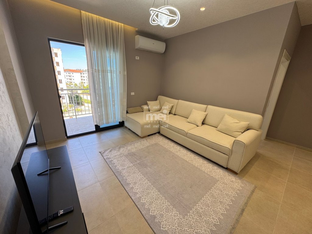 SHITET APARTAMENT 1+1+POST PARKIMI TEK MALI I ROBIT!