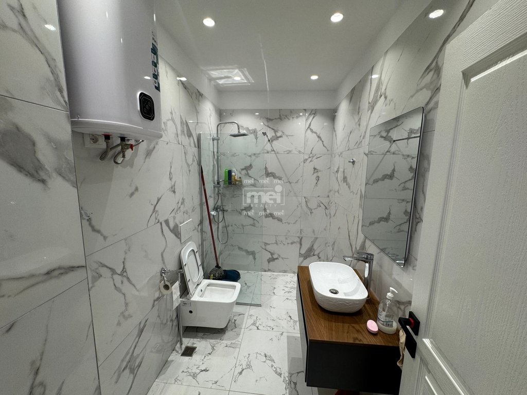 SHITET APARTAMENT 1+1+POST PARKIMI TEK MALI I ROBIT!