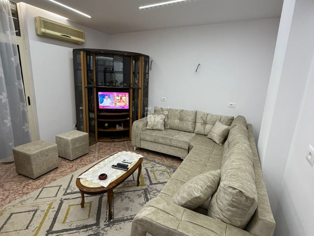 JEPET ME QIRA APARTAMENT 2+1+2 TEK GJYKATA!