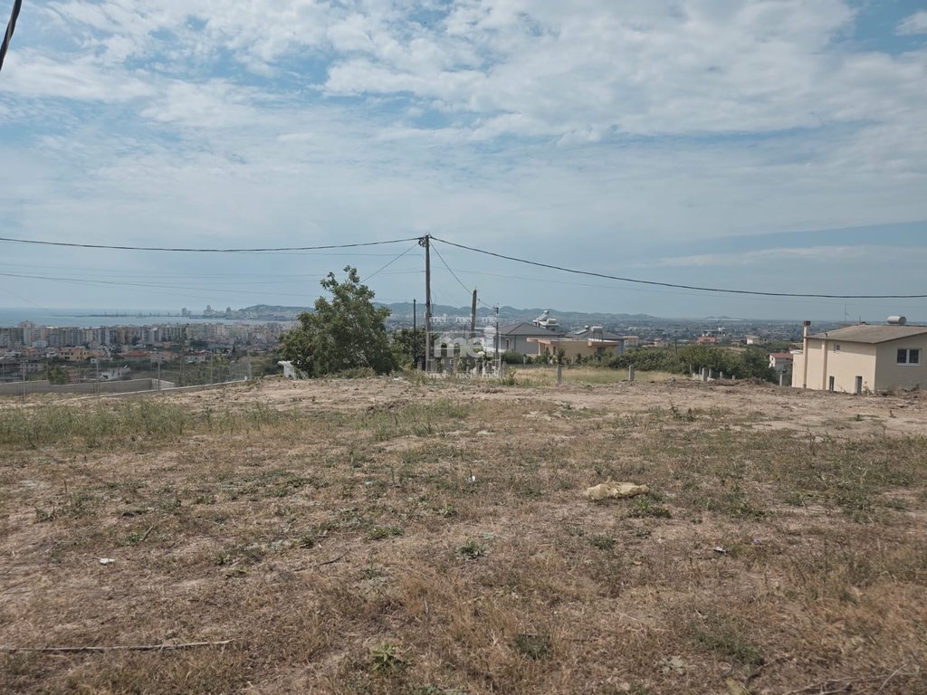 SHITET 1300 M2 TOKE NE KODER ARAPAJ!