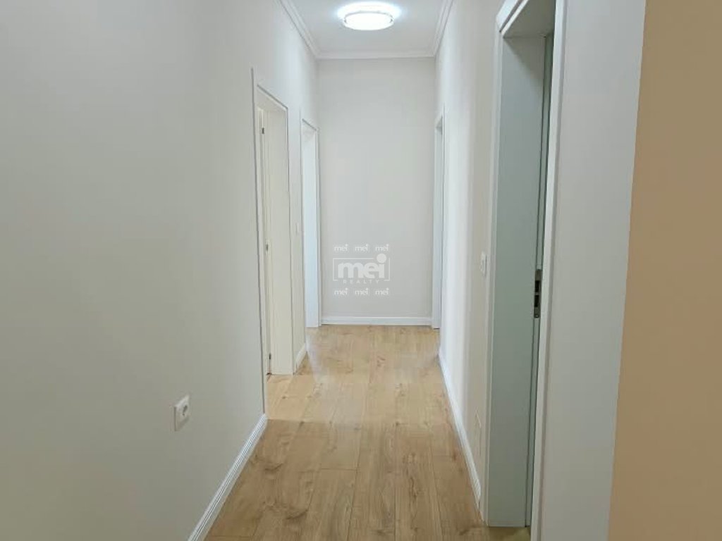 SHITET APARTAMENT 3+1+3 NË ILIRIA, PLAZH