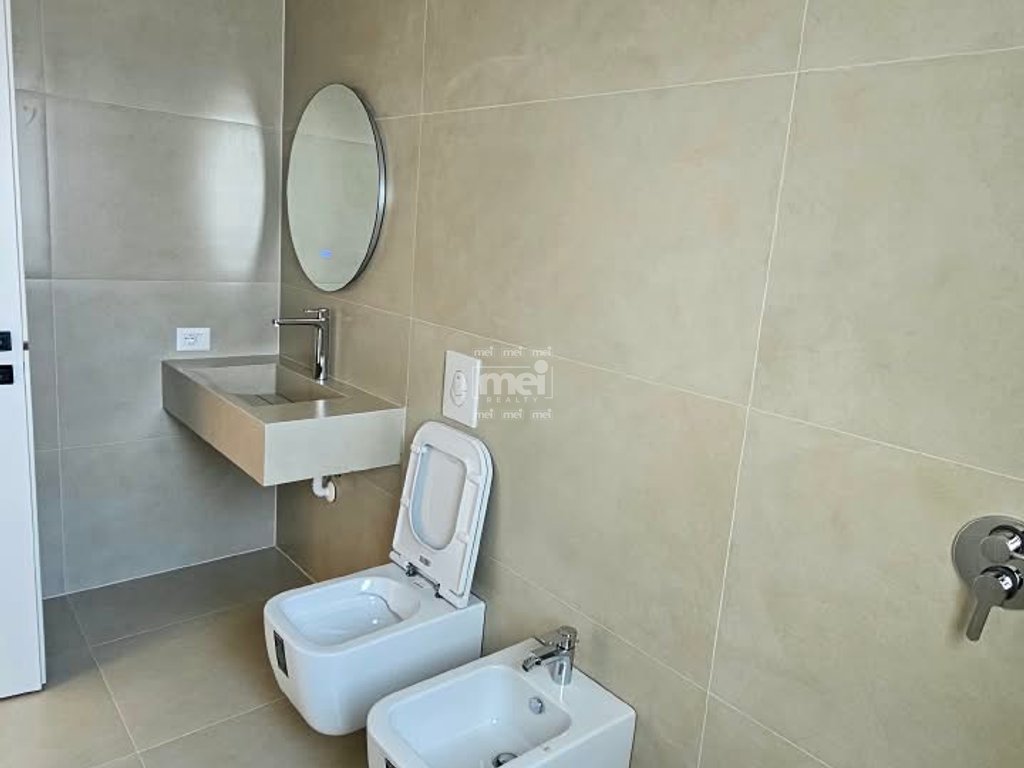 SHITET APARTAMENT 3+1+3 NË ILIRIA, PLAZH