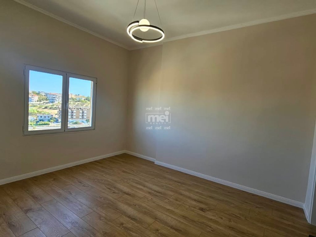 SHITET APARTAMENT 3+1+3 NË ILIRIA, PLAZH