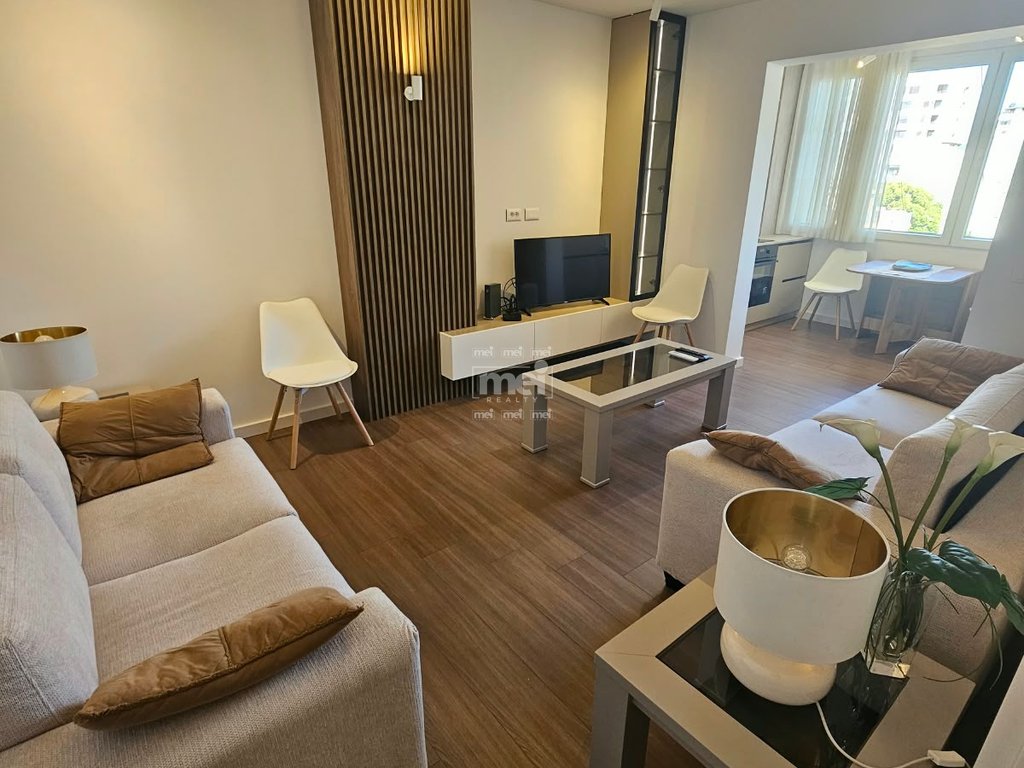 JEPET ME QERA APARTAMENT 1+1 ,AFER SHESHIT QENDROR-DURRES.