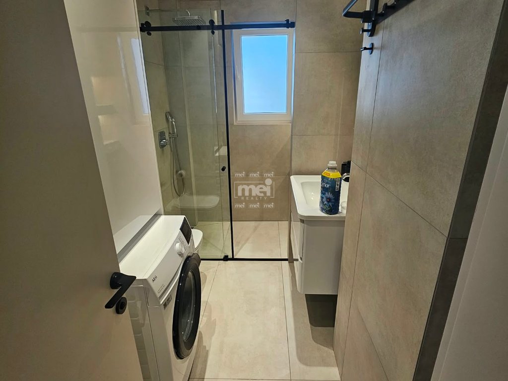 JEPET ME QERA APARTAMENT 1+1 ,AFER SHESHIT QENDROR-DURRES.