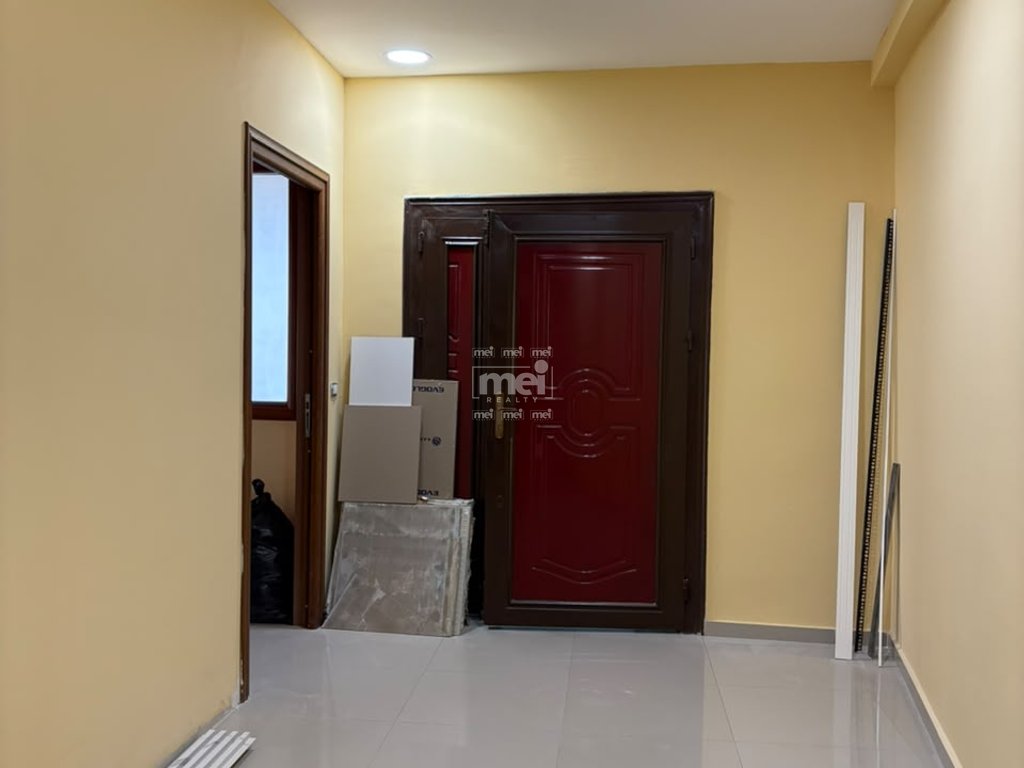 JEPET ME QERA AMBIENT 170M²,NE XHAVZOTAJ!