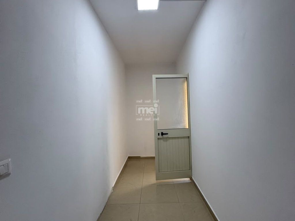 JEPET ME QERA AMBIENT 170M²,NE XHAVZOTAJ!