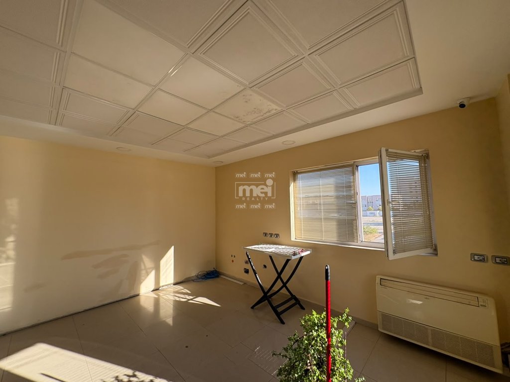 JEPET ME QERA AMBIENT 170M²,NE XHAVZOTAJ!