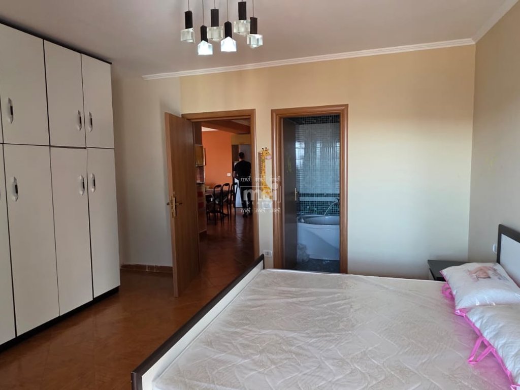 JEPET ME QIRA APARTAMENT 3+1+2 TEK TREGU FRUTA PERIMVE!
