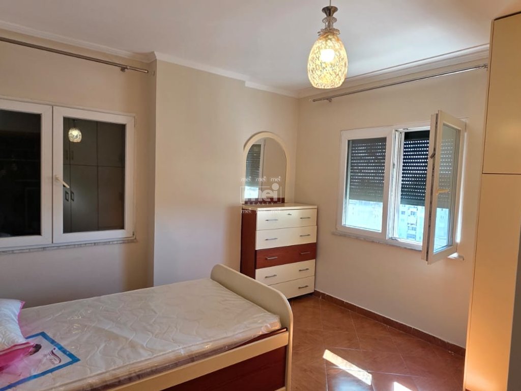JEPET ME QIRA APARTAMENT 3+1+2 TEK TREGU FRUTA PERIMVE!
