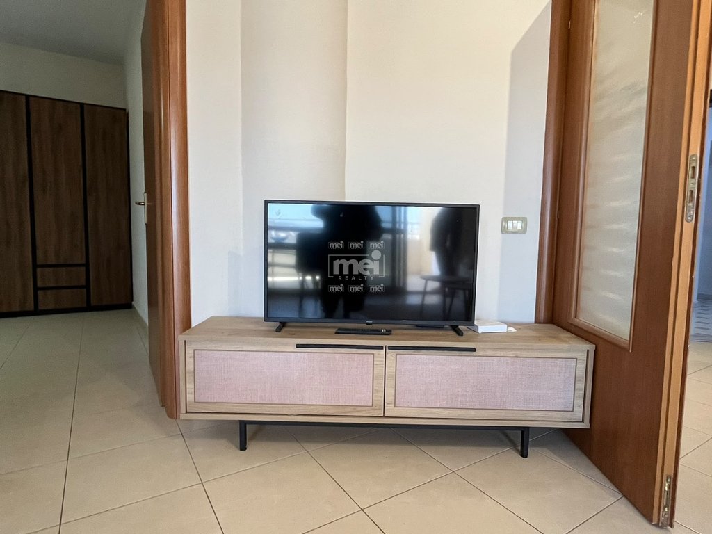 JEPET ME QIRA APARTAMENT 1+1,NE PLAZH!