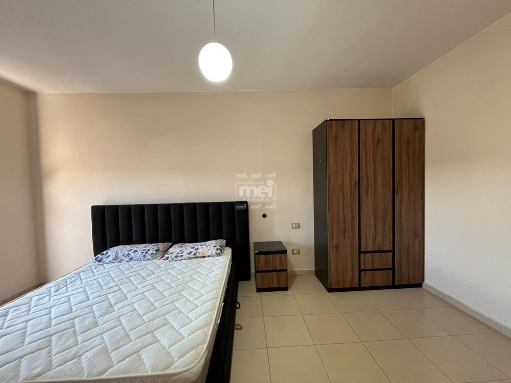 JEPET ME QIRA APARTAMENT 1+1,NE PLAZH!
