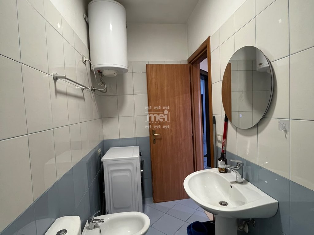 JEPET ME QIRA APARTAMENT 1+1,NE PLAZH!