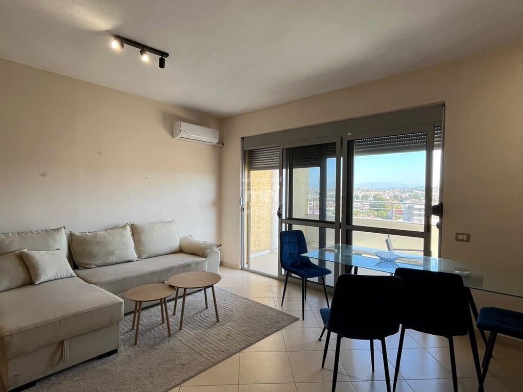 JEPET ME QIRA APARTAMENT 1+1,NE PLAZH!