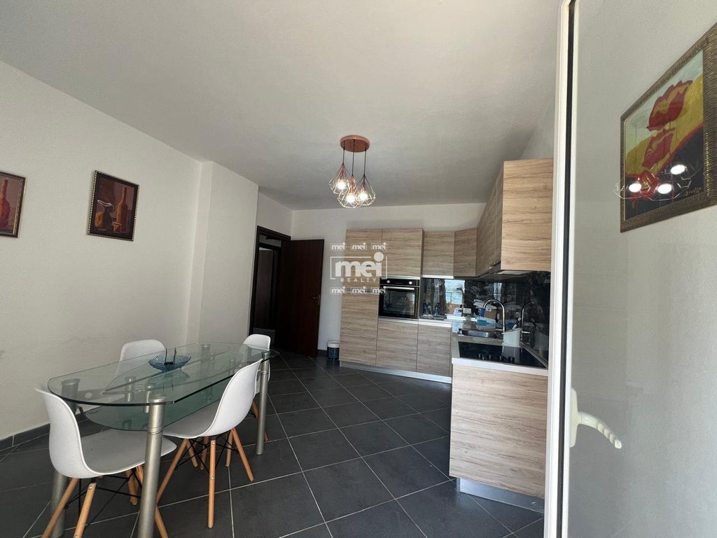 JEPET PER QIRA APARTAMENT 2+1+2 PRANE URES SE DAJLANIT!