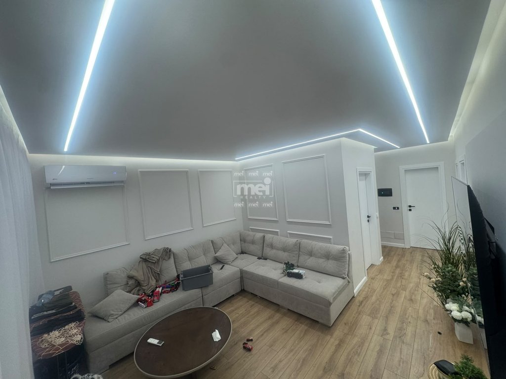 SHITET APARTAMENT 2+1 TEK VILA E ZOGUT!