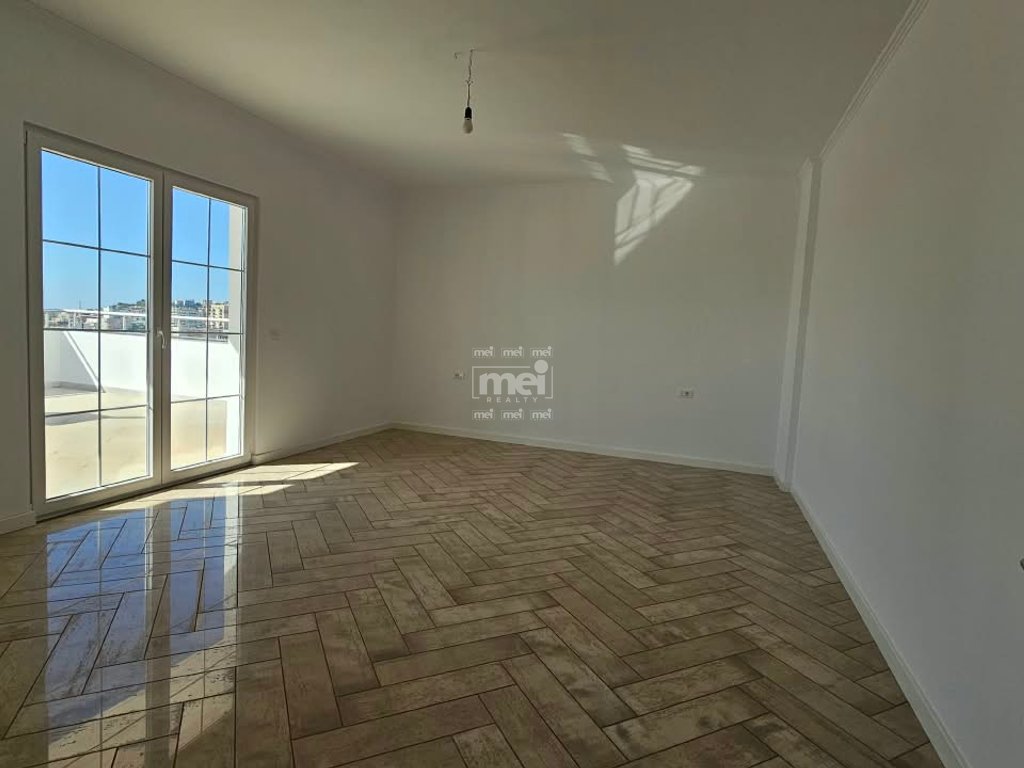 SHITET APARTAMENT 3+1+3 ME VERANDE - TEK MARKATA!