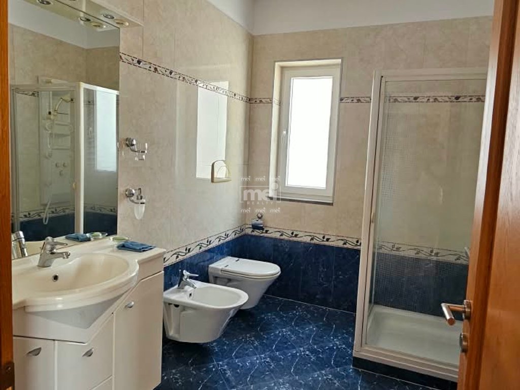 SHITET APARTAMENT 3+1+3 ME VERANDE - TEK MARKATA!