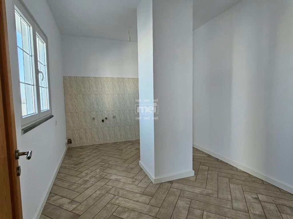 SHITET APARTAMENT 3+1+3 ME VERANDE - TEK MARKATA!