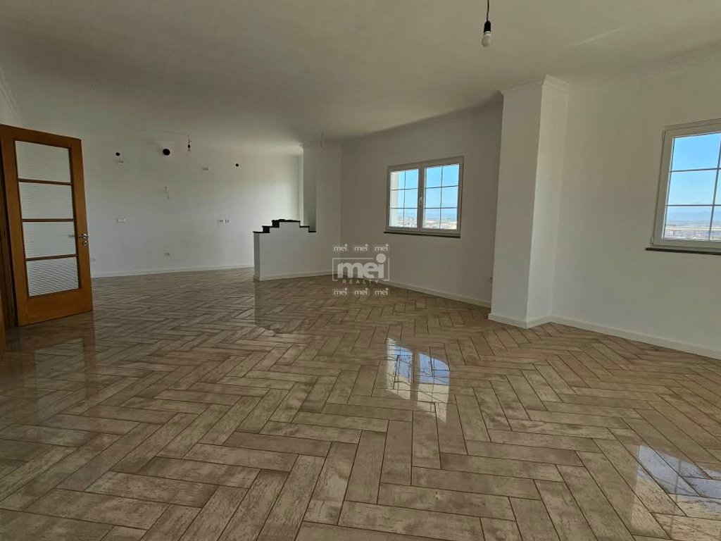 SHITET APARTAMENT 3+1+3 ME VERANDE - TEK MARKATA!