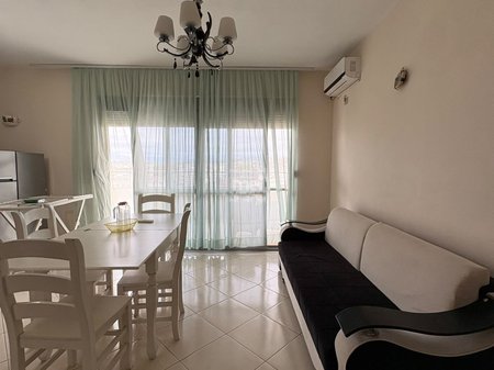 JEPET ME QIRA APARTAMENT 1+1,NE PLAZH!