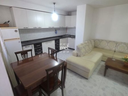 JEPET ME QIRA APARTAMENT 1+1 PRANË SPITALIT!