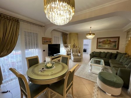 JEPET ME QIRA APARTAMENT 3+1+2 TEK RRUGA E RE E PORTIT!
