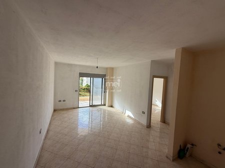 SHITET APARTAMENT 1+1 TE SHKËMBI I KAVAJËS!