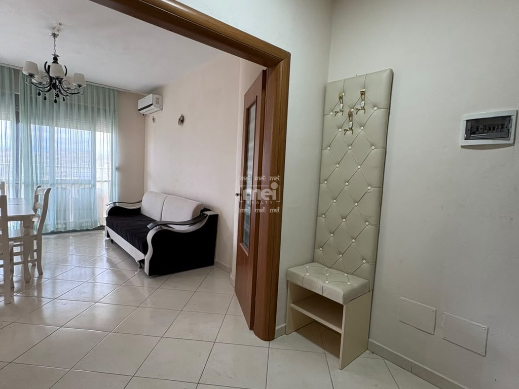 JEPET ME QIRA APARTAMENT 1+1,NE PLAZH!