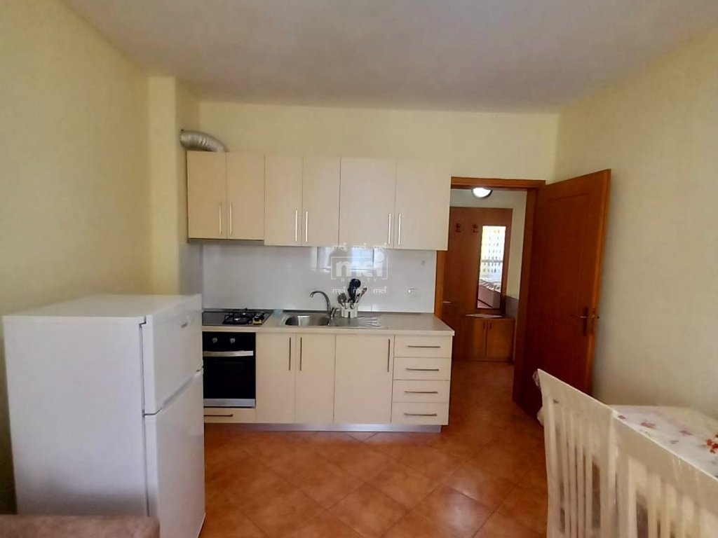 JEPET ME QIRA APARTAMENT 1+1 NË PLAZH, TEK FLORIDA!