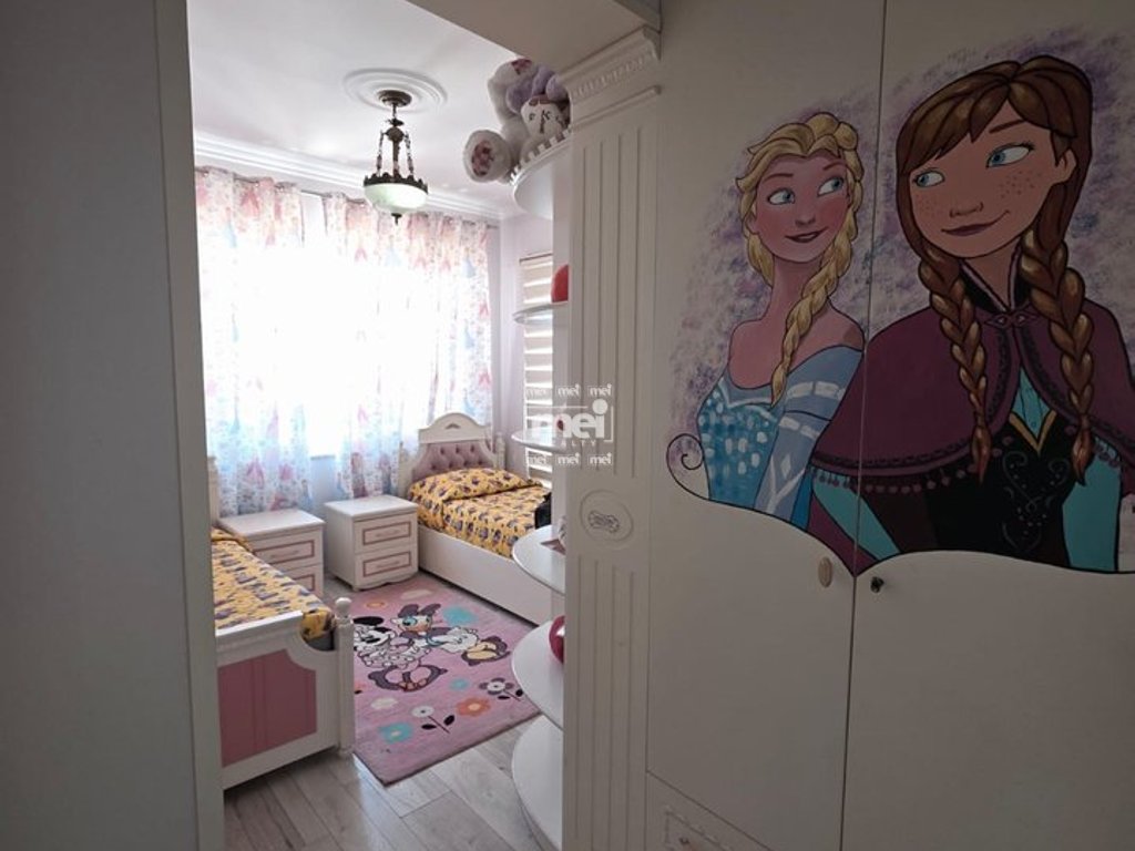 JEPET APARTAMENT ME QIRA 2+1 NE QENDER TE DURRESIT ME PAMJE DETI