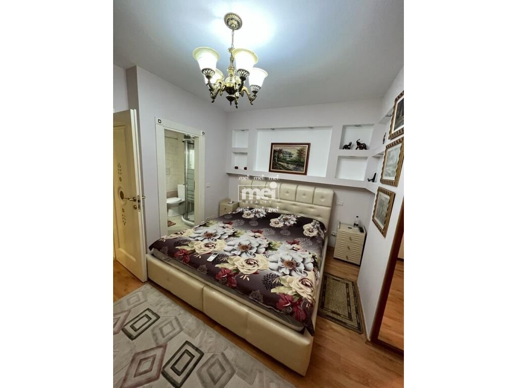 JEPET ME QIRA APARTAMENT 3+1+2 TEK RRUGA E RE E PORTIT!