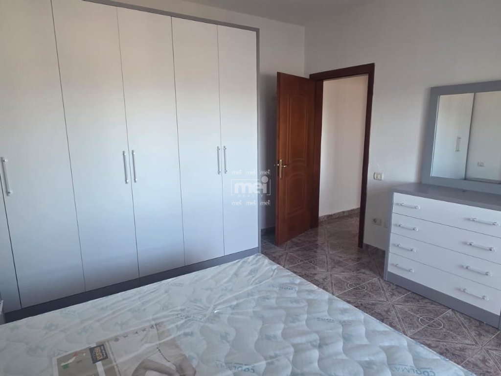 JEPET ME QIRA APARTAMENT 2+1 TE CEZMA E FERRËS NE DURRES!