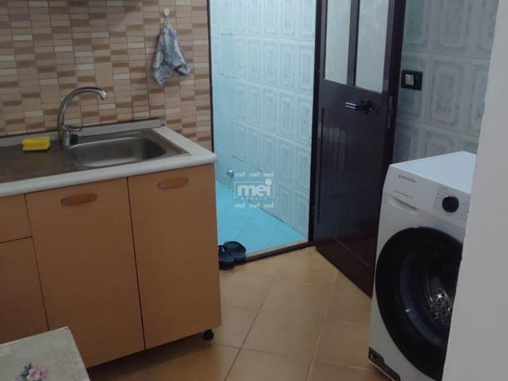 JEPET ME QIRA APARTAMENT 3+1+3,NE PLAZH!