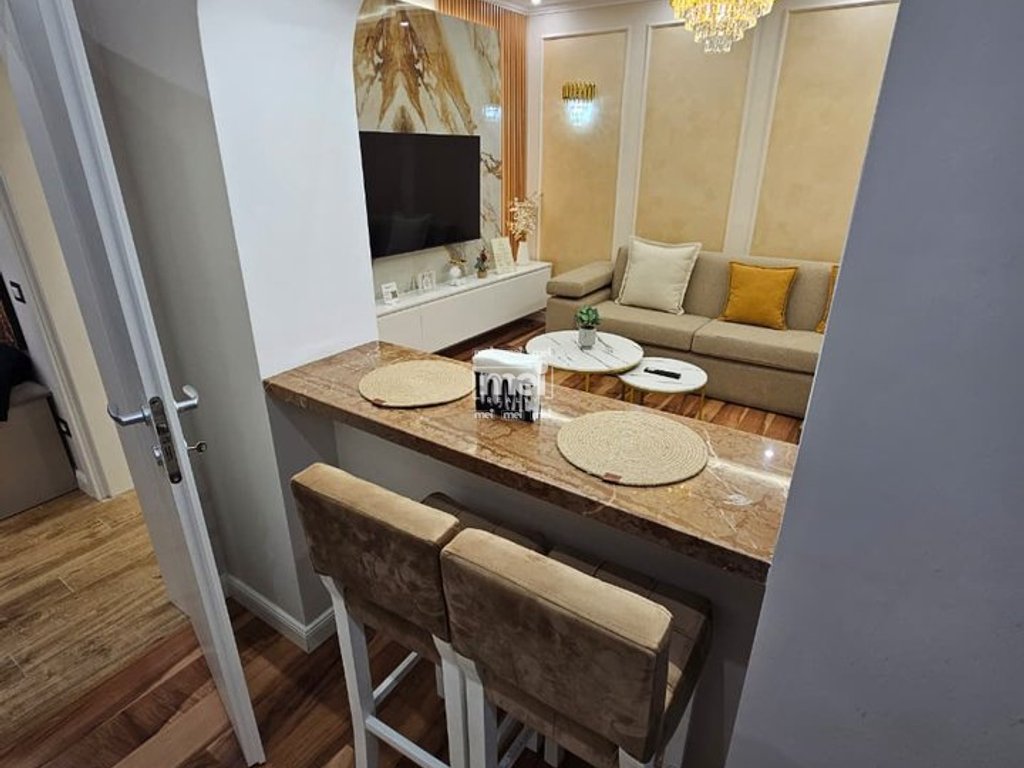 JEPET ME QIRA APARTAMENT 1+1 PRANE GJYKATES!