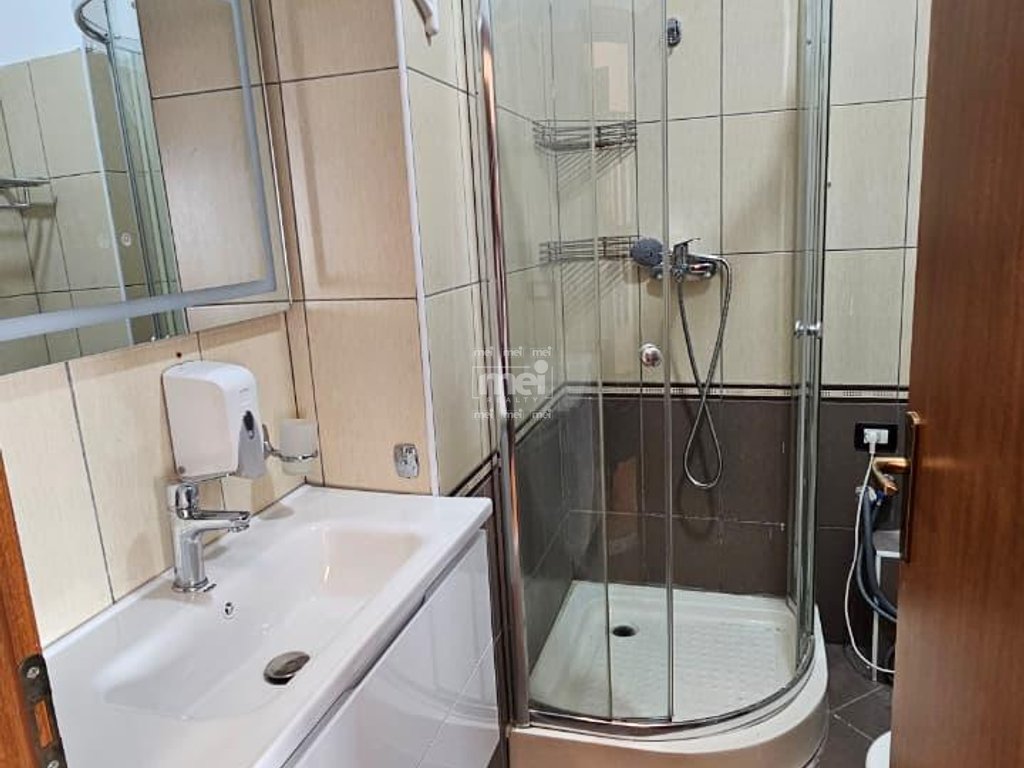 SHITET APARTAMENT 1+1 TEK SHKEMBI KAVAJES ME PAMJE DETI!