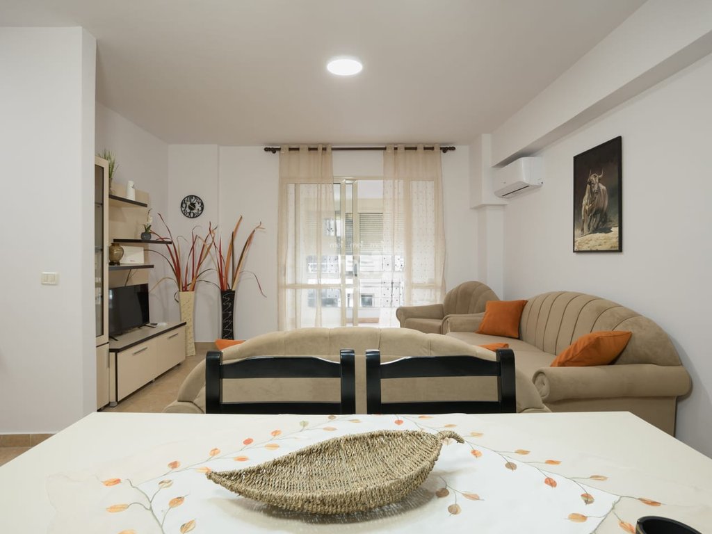 JEPET ME QIRA APARTAMENT 1+1 NË PLAZH TEK RROTA E KUQE!