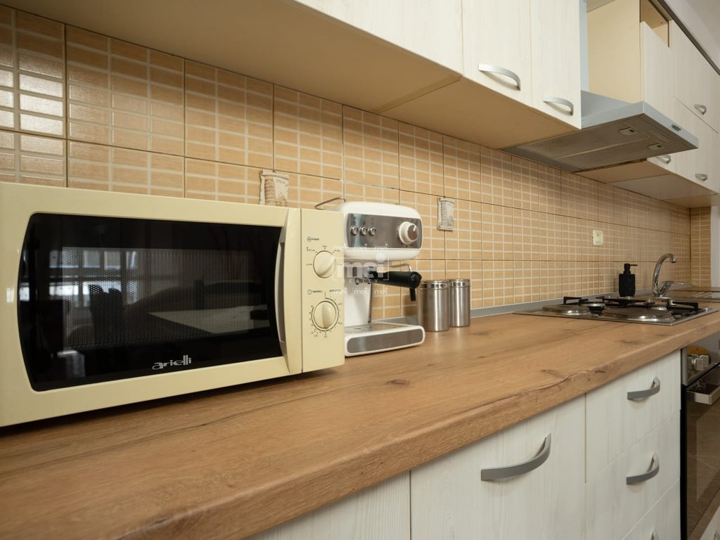 JEPET ME QIRA APARTAMENT 1+1 NË PLAZH TEK RROTA E KUQE!