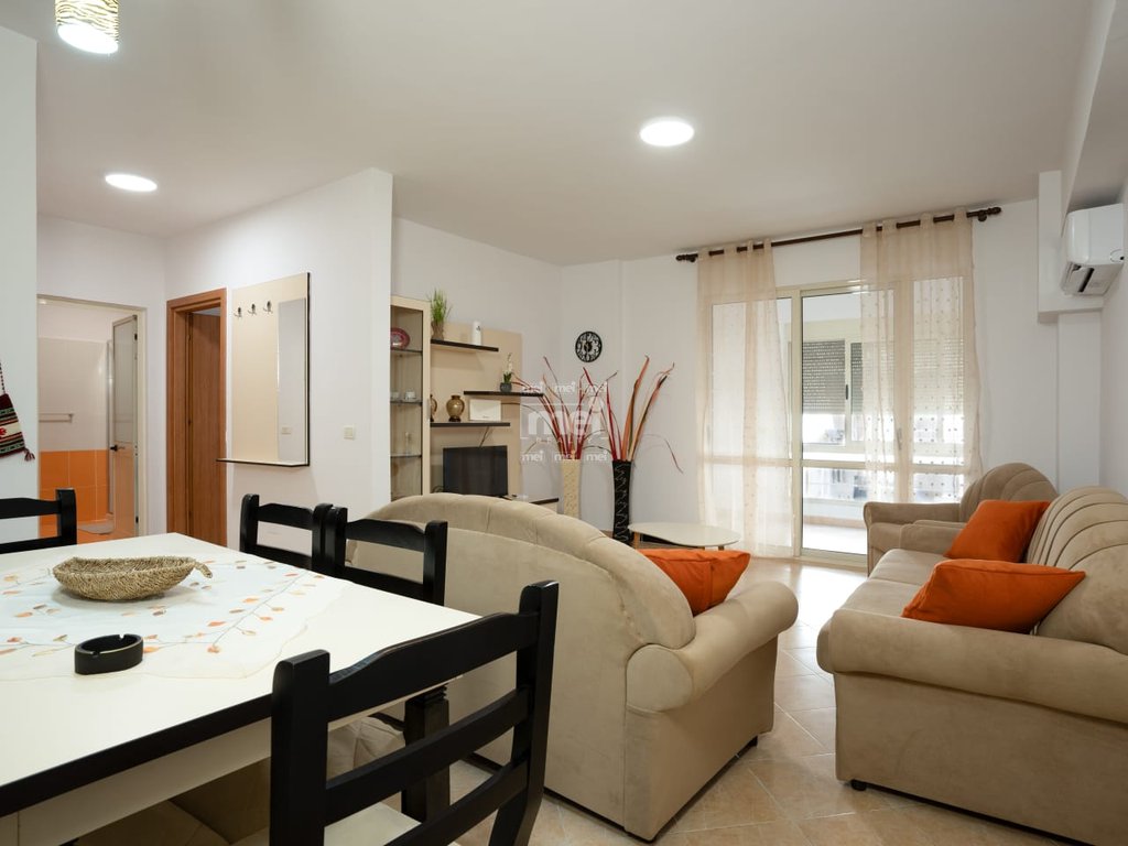 JEPET ME QIRA APARTAMENT 1+1 NË PLAZH TEK RROTA E KUQE!
