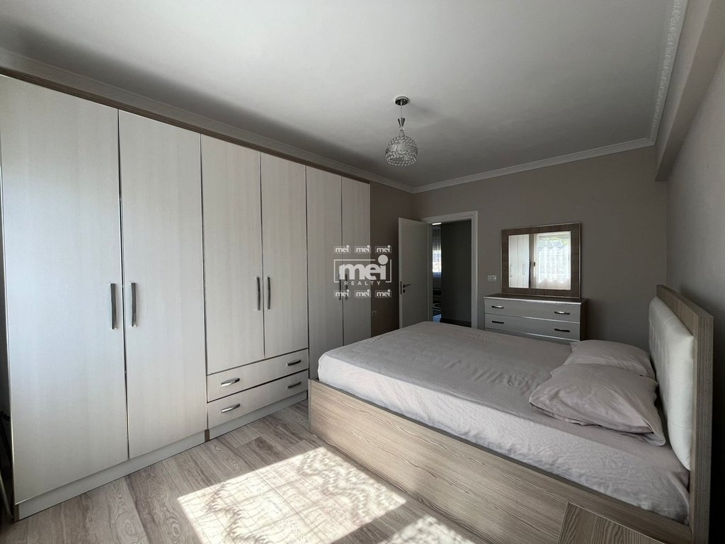 SHITET APARTAMENT 1+1 PRANE SHKOLLES EFTALI KOCI, DURRES!