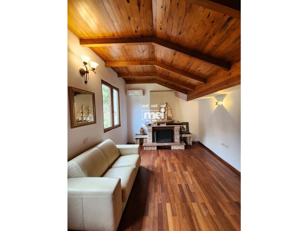 JEPET ME QIRA TRIPLEX ME PAMJE NGA DETI TEK VILA E ZOGUT! + 2 POSTE PARKIMI!
