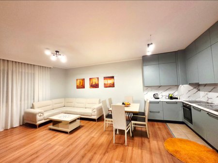 JEPET ME QIRA APARTAMENT 2+1 TEK MUZEUMI