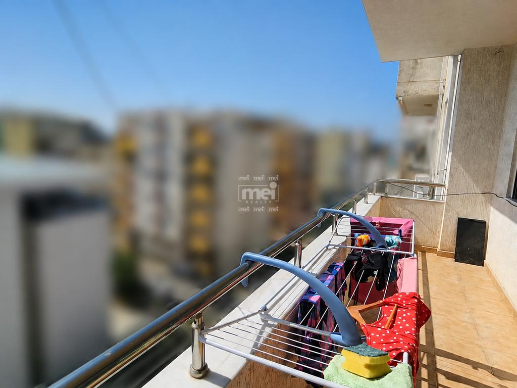 SHITET APARTAMENT 1+1 PRANË KAMELIAS, SHKËMBI I KAVAJËS!